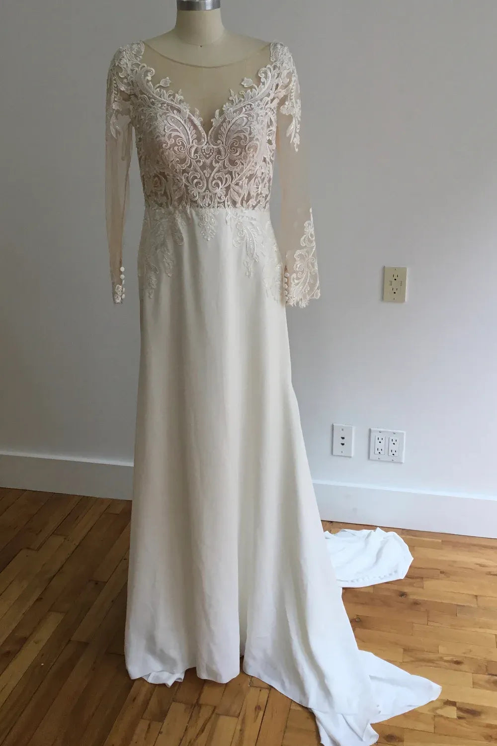 Pronovias YUSHAN-NOLINE 1