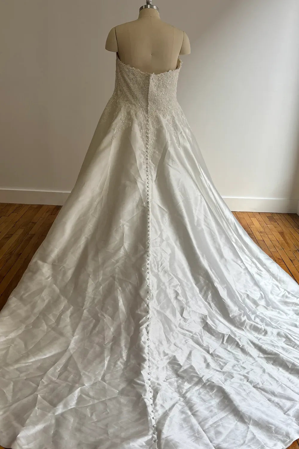 Maggie Sottero Ramira XS 2