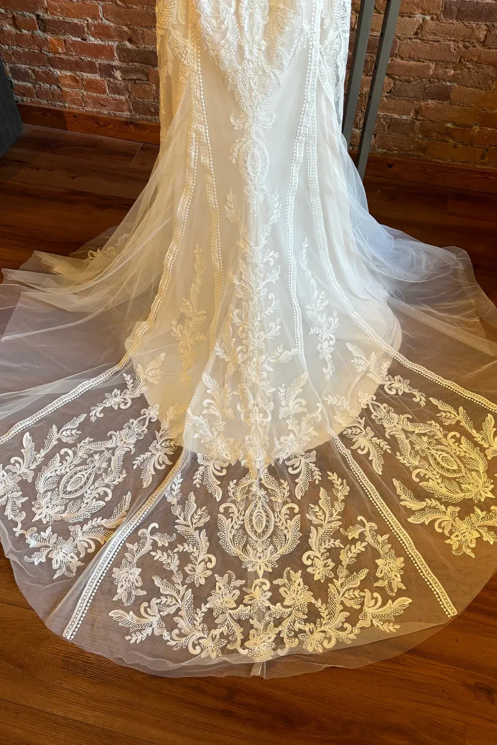 Paige Young Collection Aelin - 55131 4