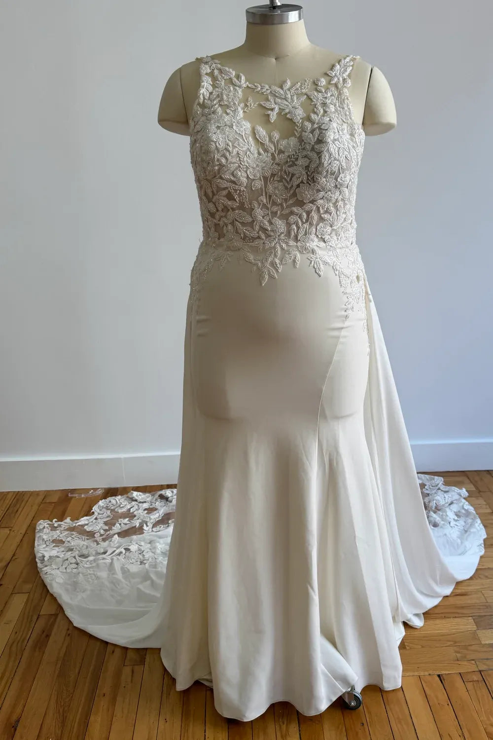 Allure Bridals 9905XS 0