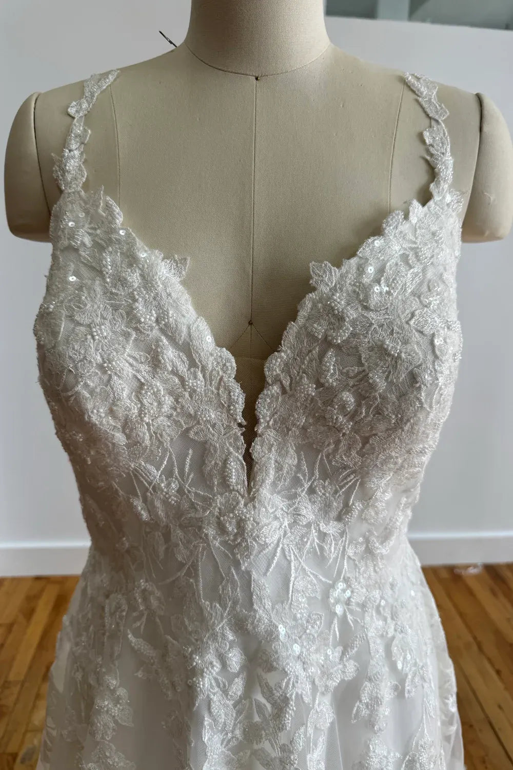 Allure Bridals 9811 2