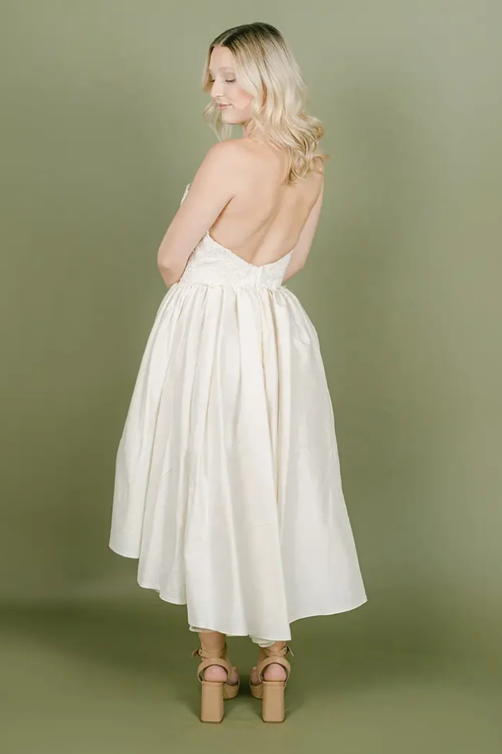 Olia Zavozina Shelbie 2