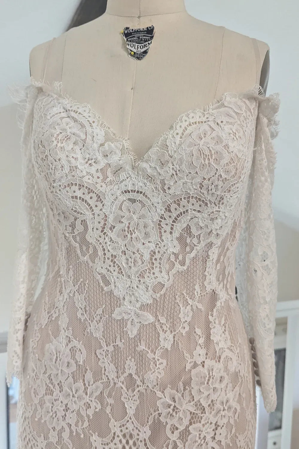 Allure Romance 9551 6