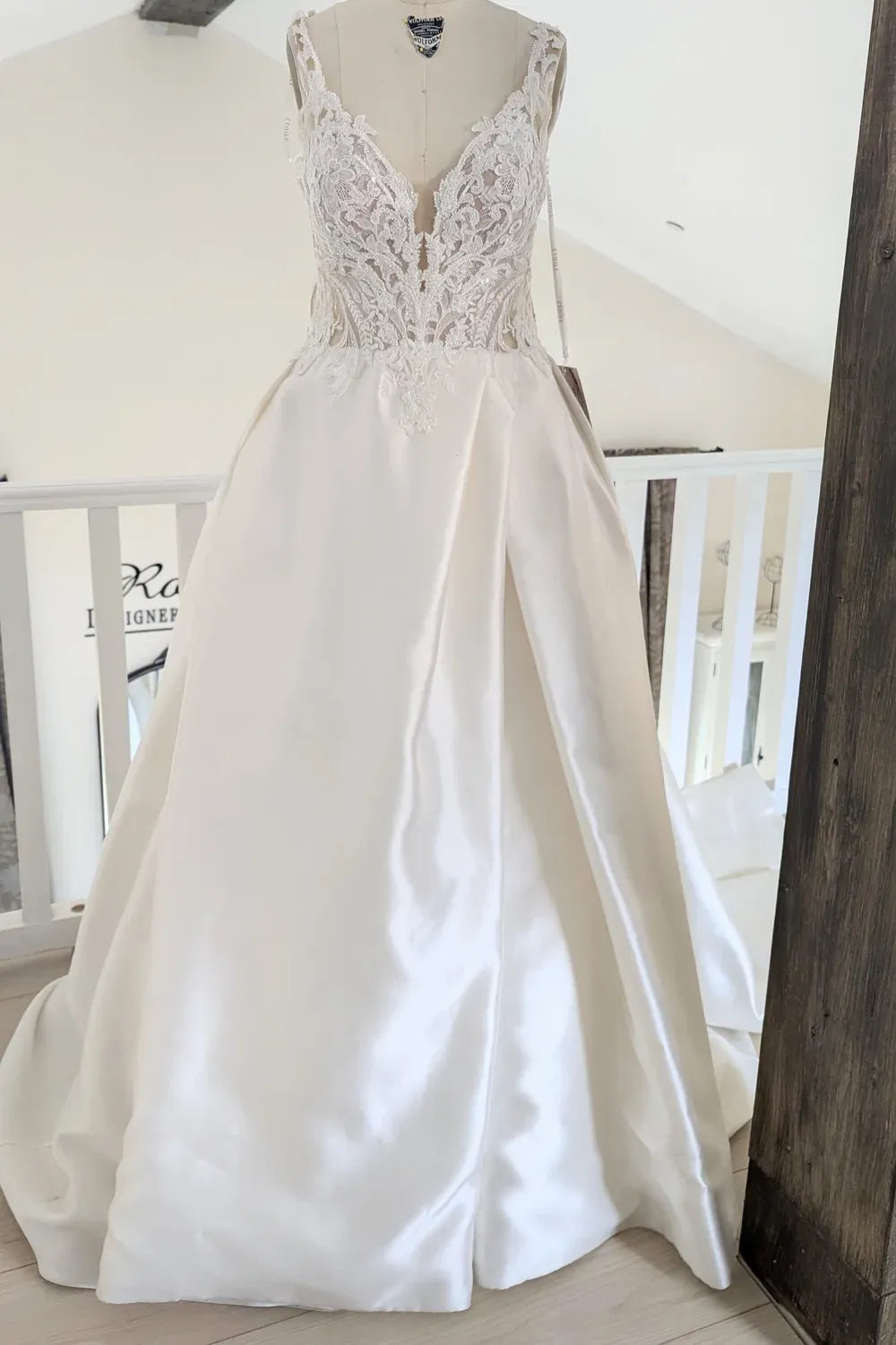 Enzoani Etoile Dutchess  7