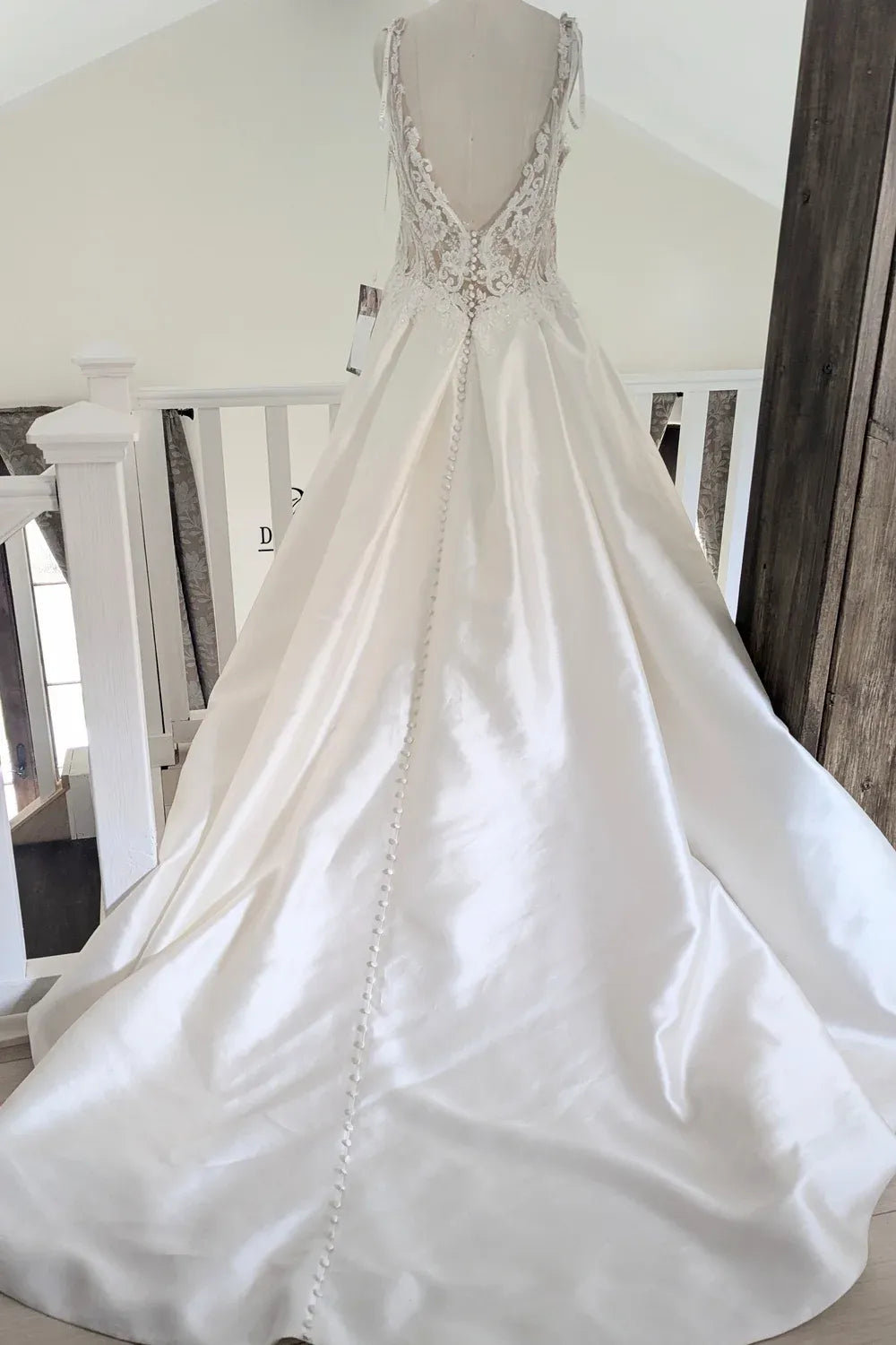 Enzoani Etoile Dutchess  11
