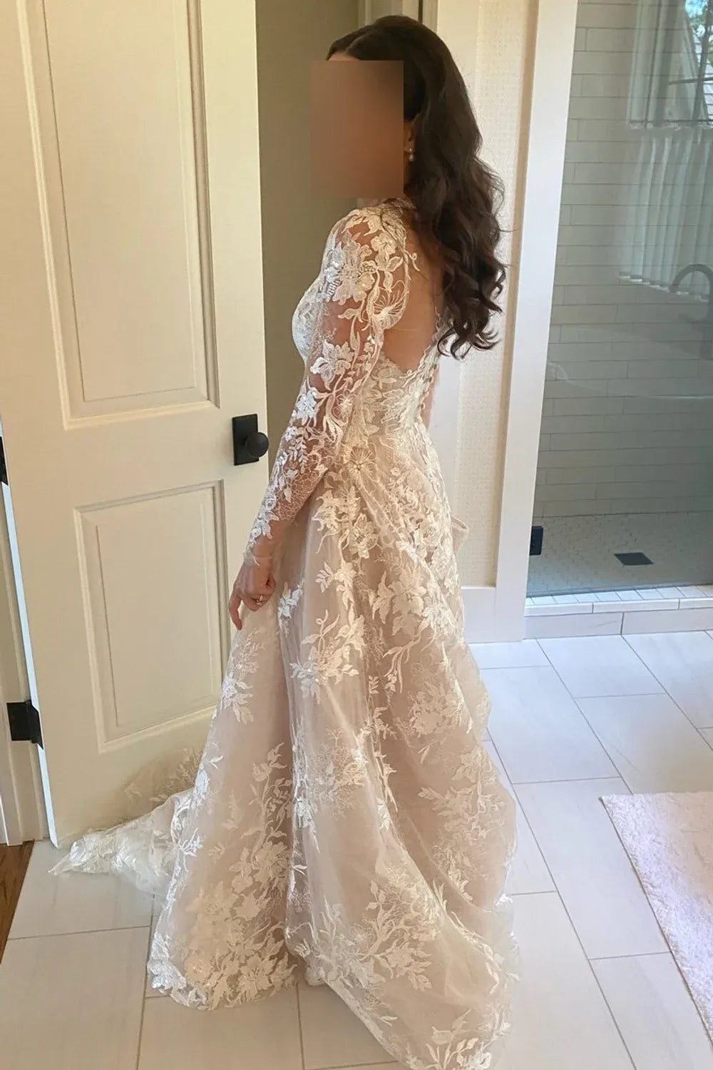 Used Monique Lhuillier Truly Wedding Dress Used Monique Lhuillier Truly Wedding Dress