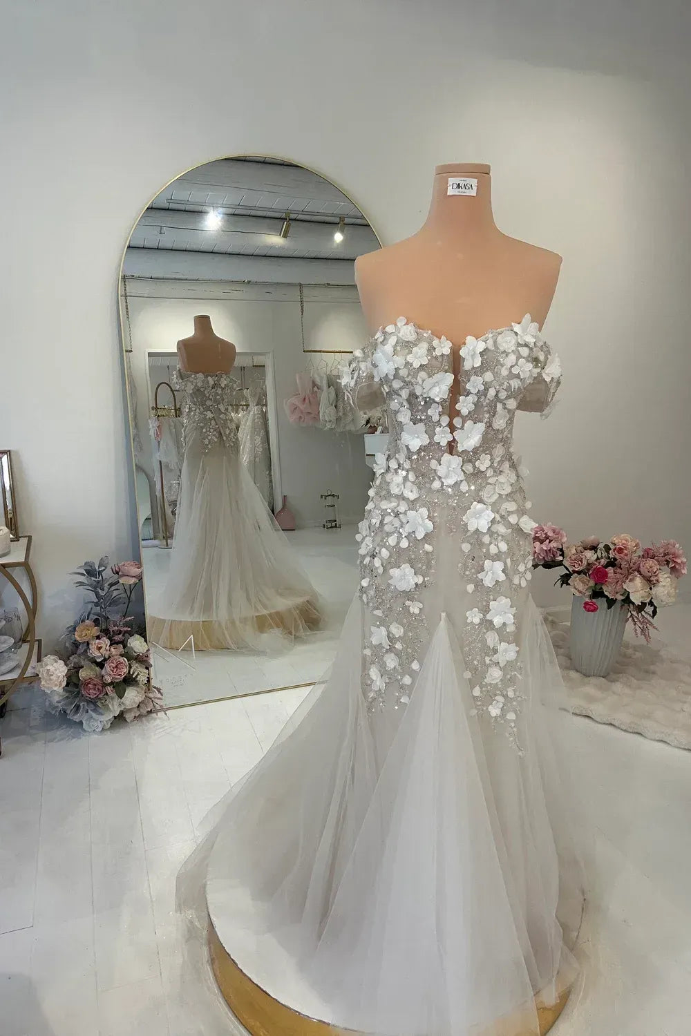 DiKaSa Couture Isolde 0