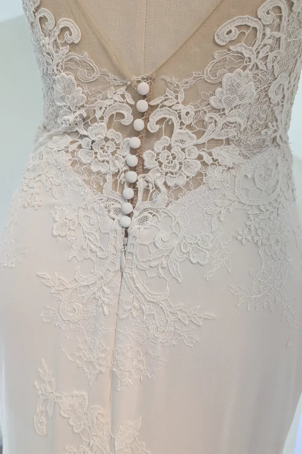 Enzoani Margot 9