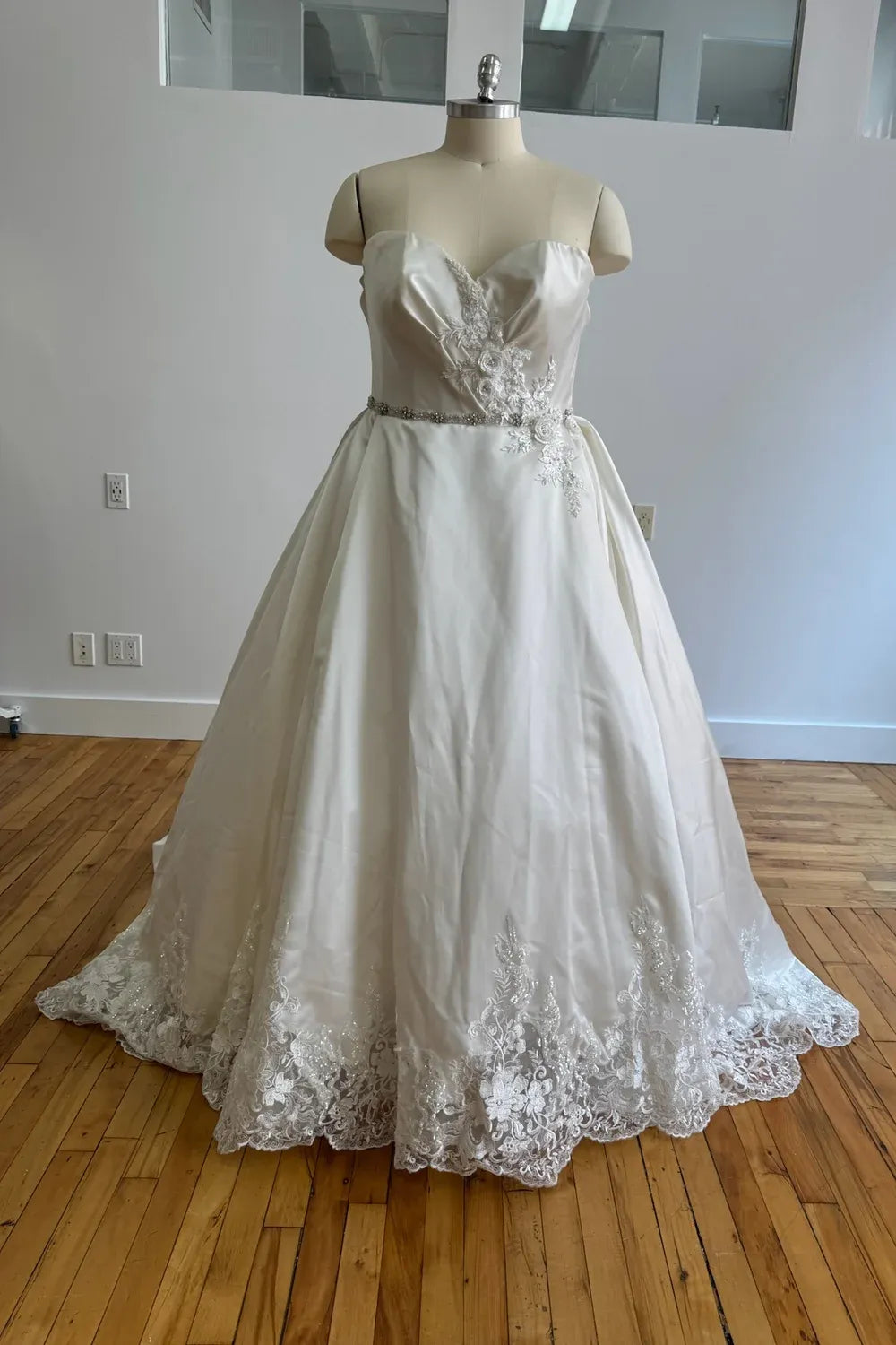Eve of Milady 1674XS-GOWN 0