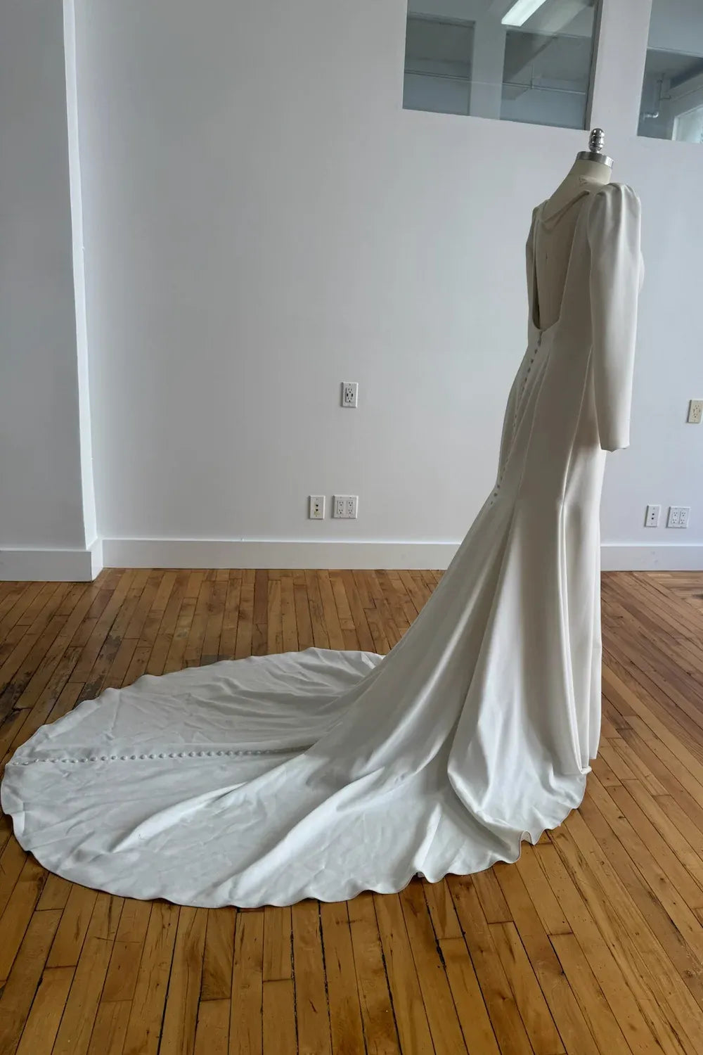 Paloma Blanca 5003 3