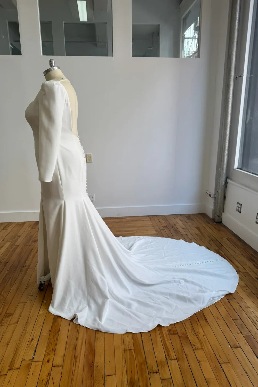 Paloma Blanca 5003XS 3