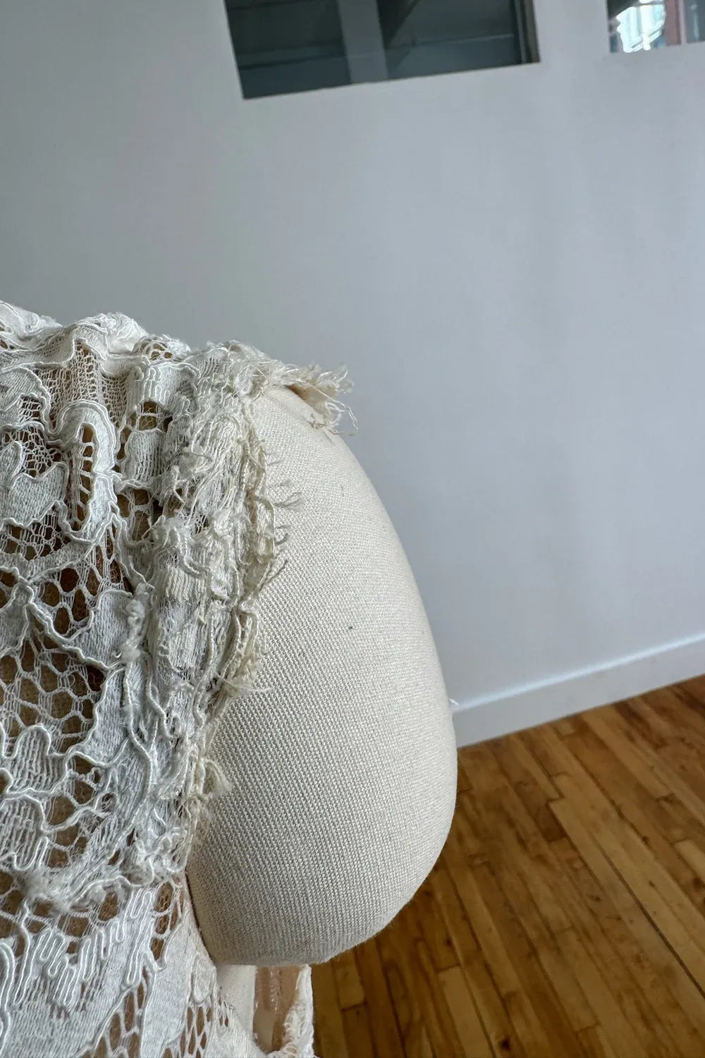 Paloma Blanca 4904 5