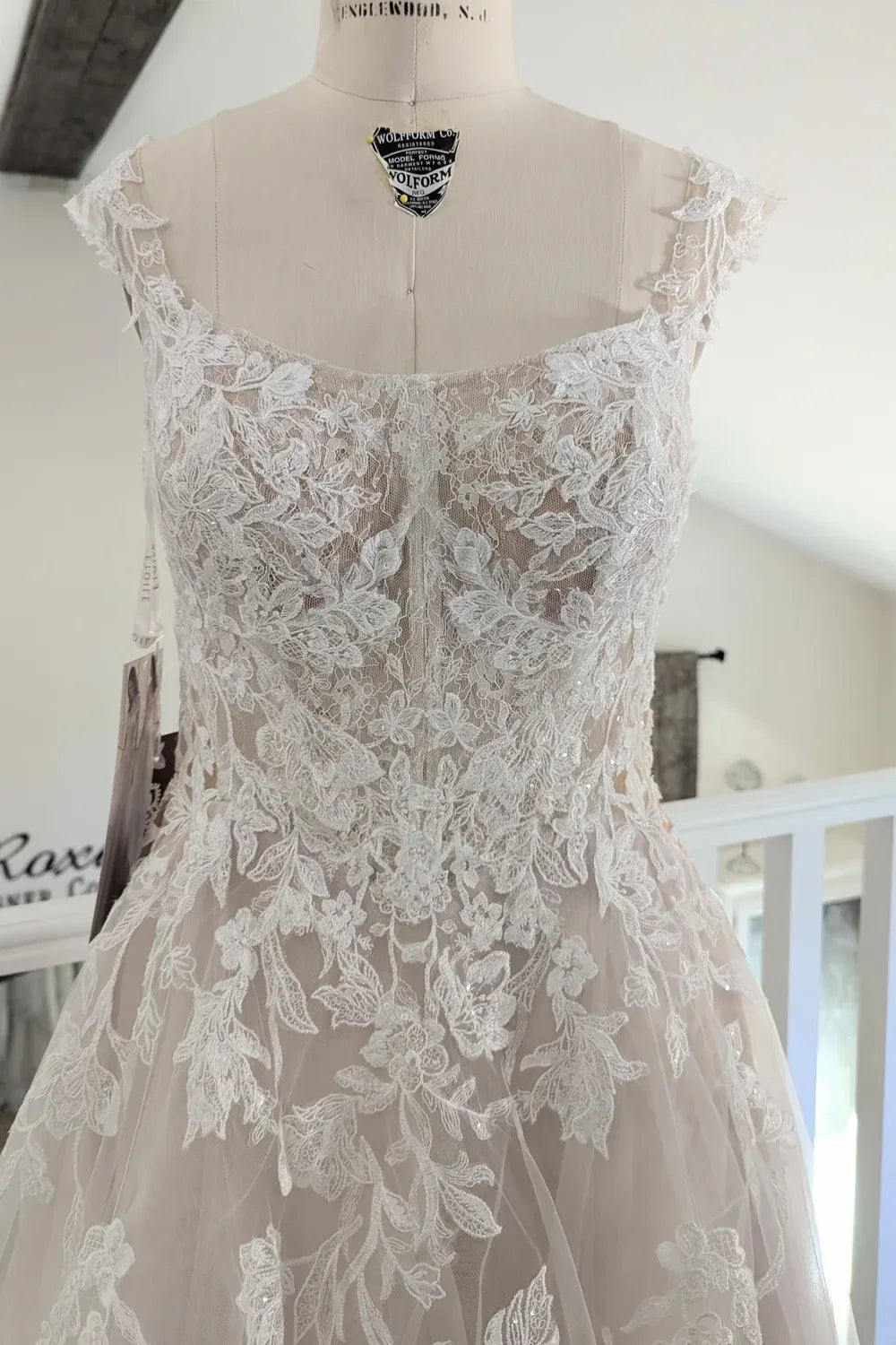 Enzoani Etoile Emma 5