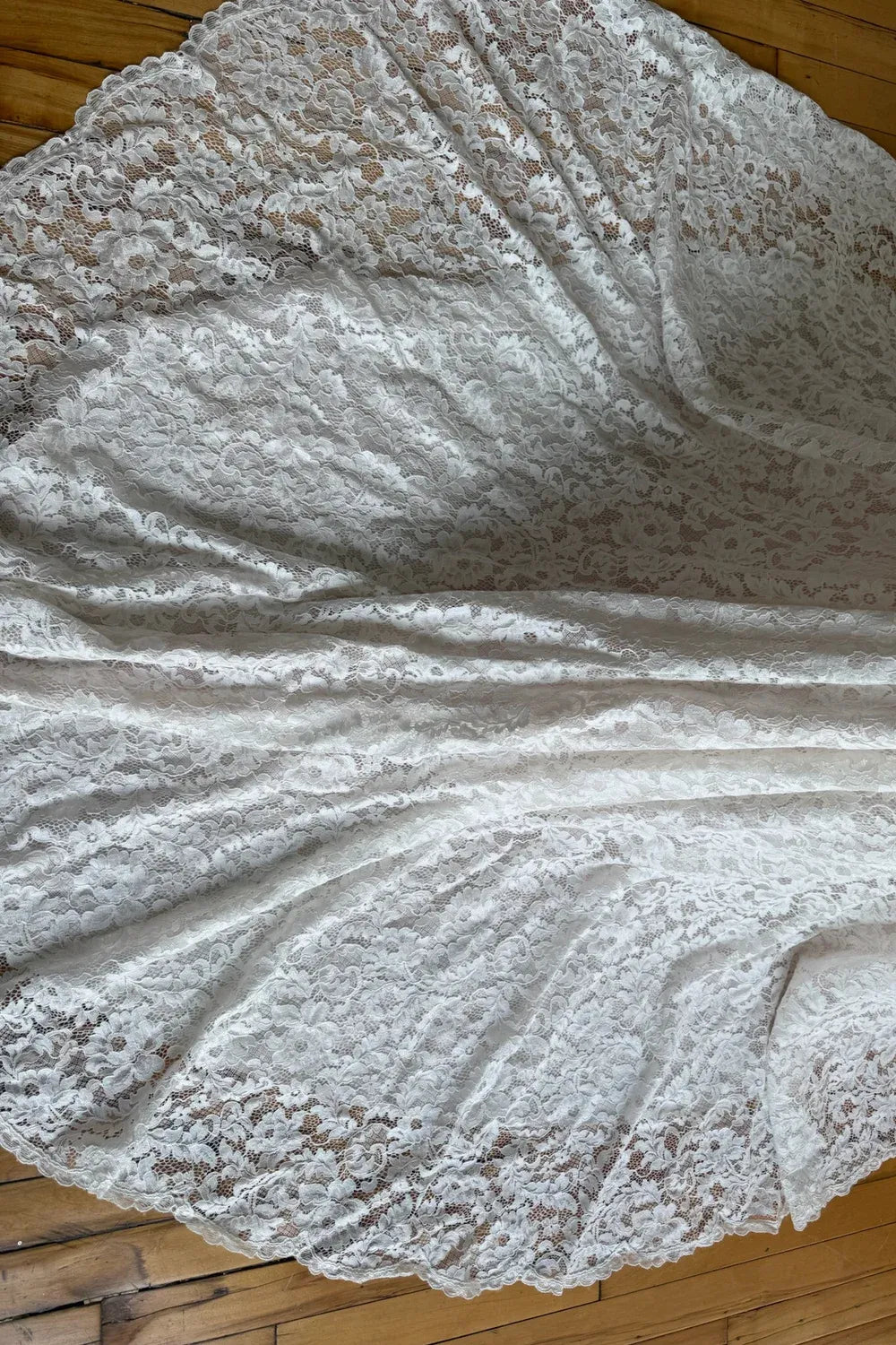 Paloma Blanca 5007XS 4