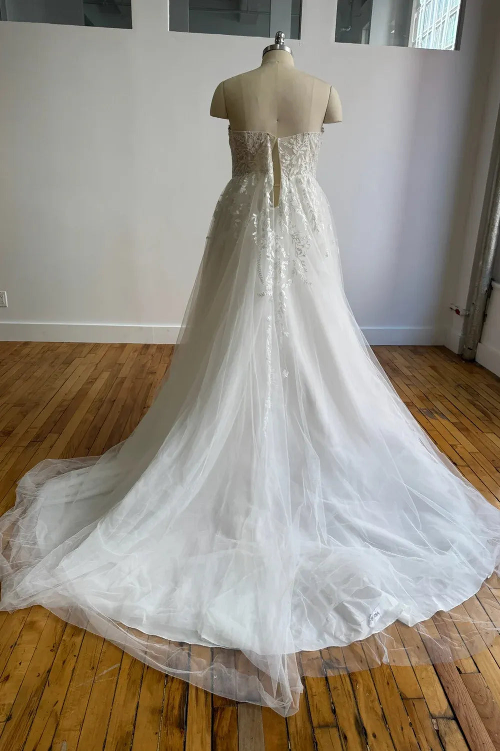Dany Tabet Halo-GownXS 2