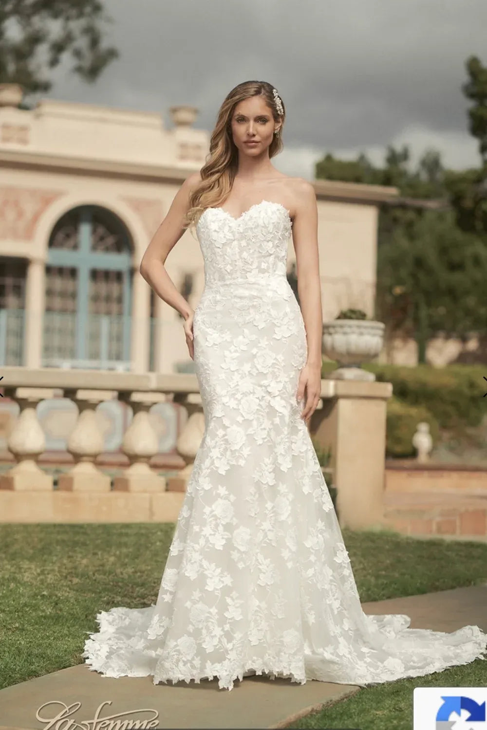 La femme B1253 0