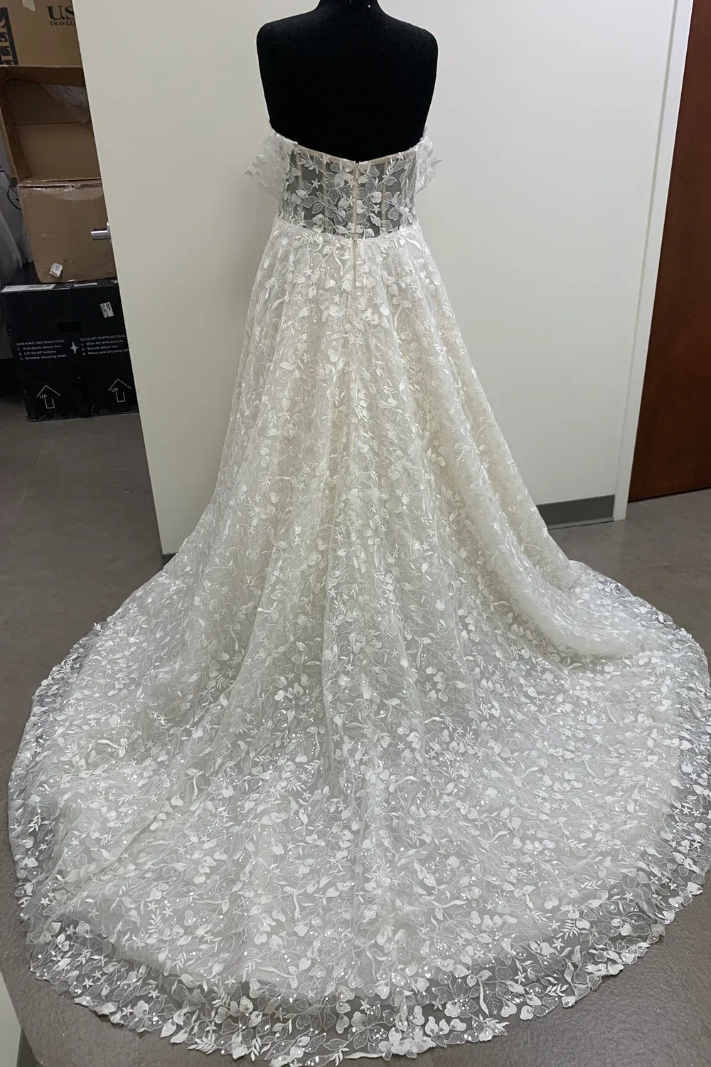 Casablanca Bridal Addilyn 1