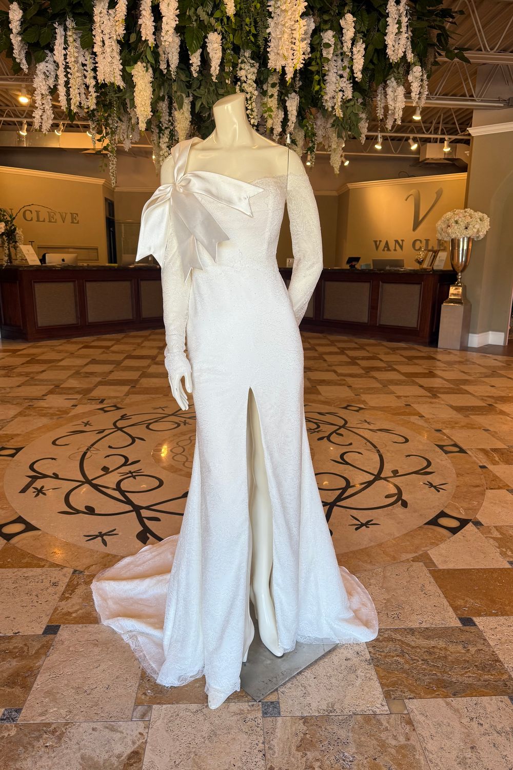 vera wang by pronovias Mercuria  2