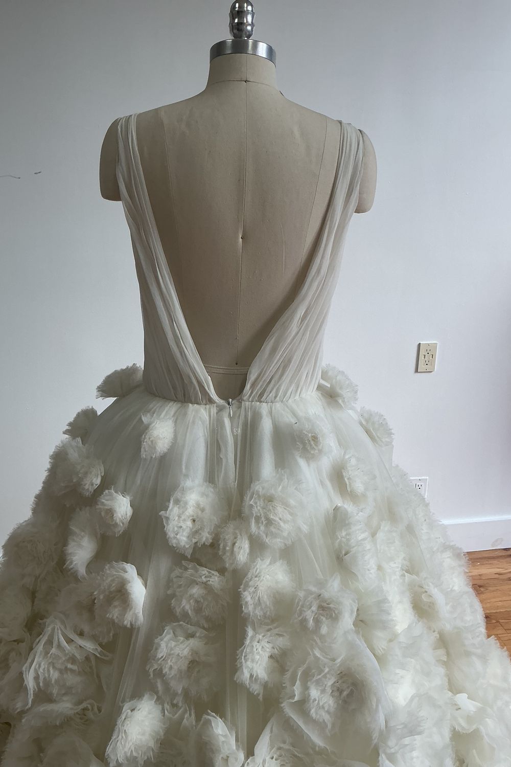 Nicole and Felicia NF077LUXE 4