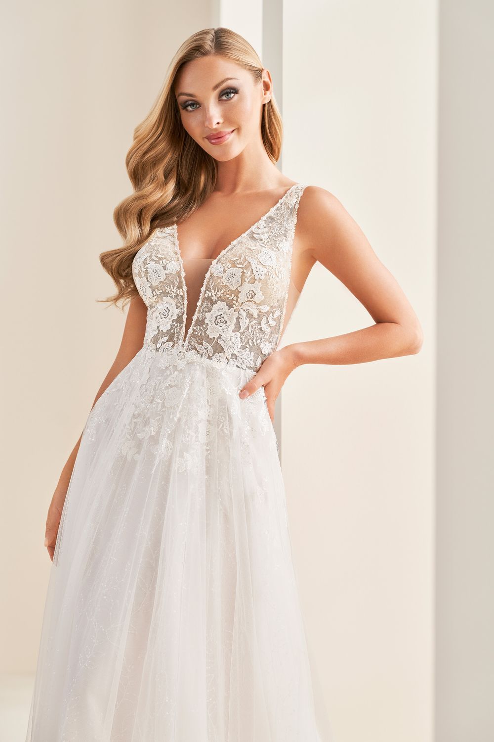 Enchanting By Moncheri E505 2