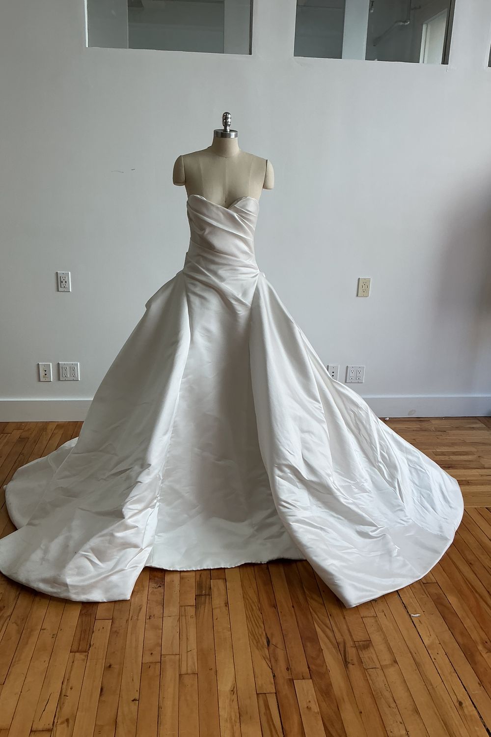 Nardos Design Violet-Gown 1