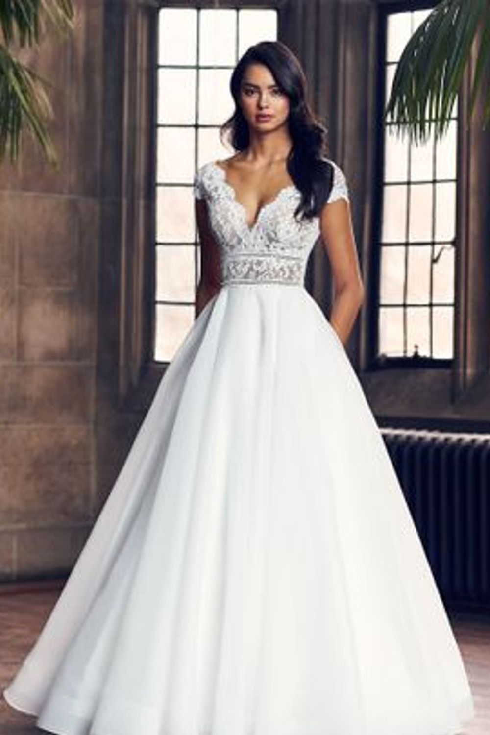 Paloma Blanca 4904 0