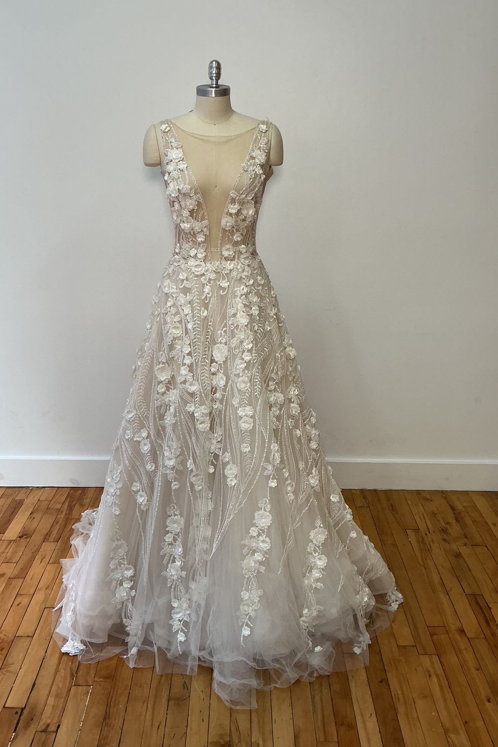 Tony Ward MOLLY-ULNB 1