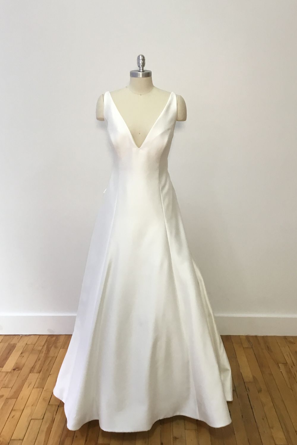 Paloma Blanca 5027 1