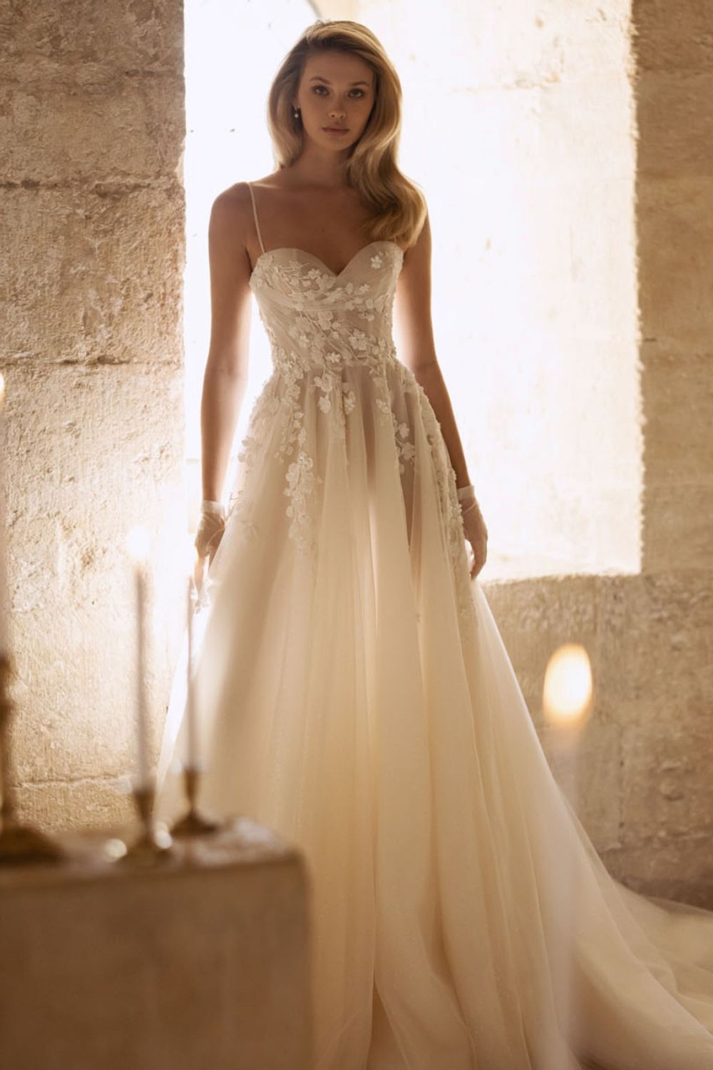 Eva Lendel Delilah 0