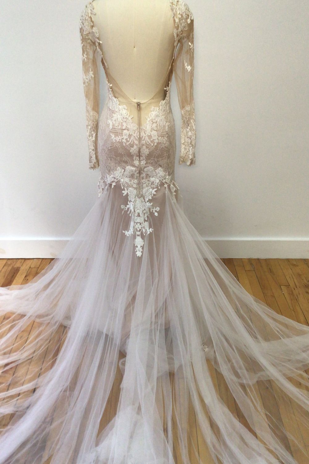 P BY PNINA TORNAI 2122 3