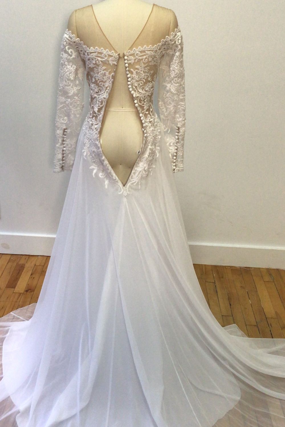 P BY PNINA TORNAI 2107 4