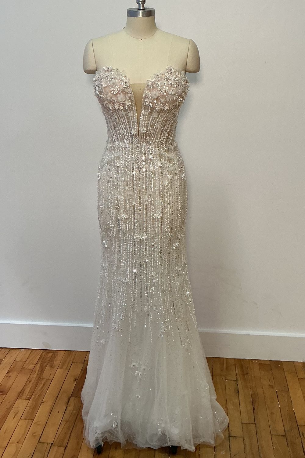 Nicole and Felicia Valerie-Gown  0