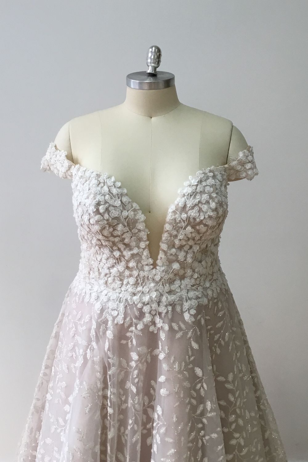 Allure Bridals C639 4