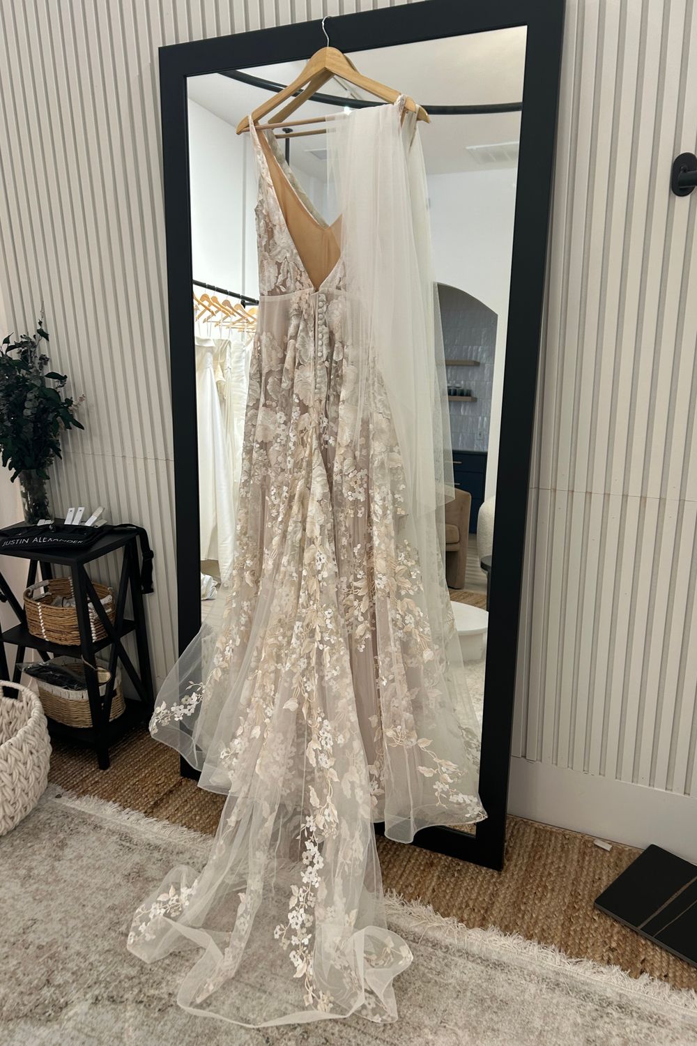 Anna Campbell Hazel 2