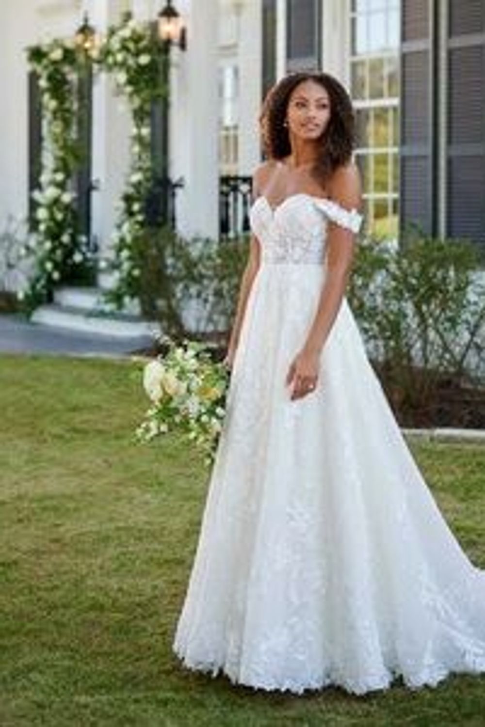 Martina Liana Martina Liana 1237 0