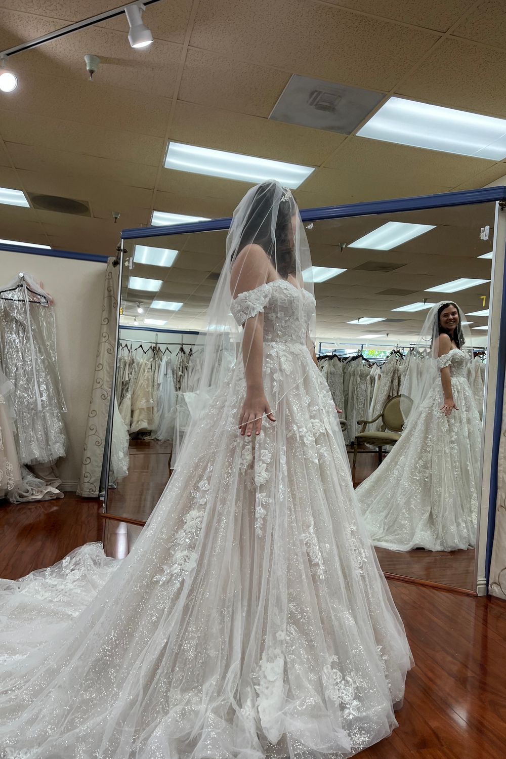 Essense of Australia D3414 3