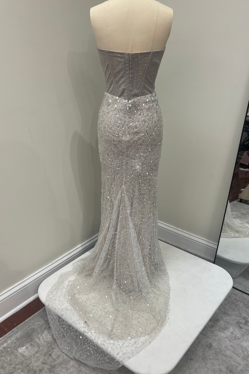 Olia Zavozina Sloane  4