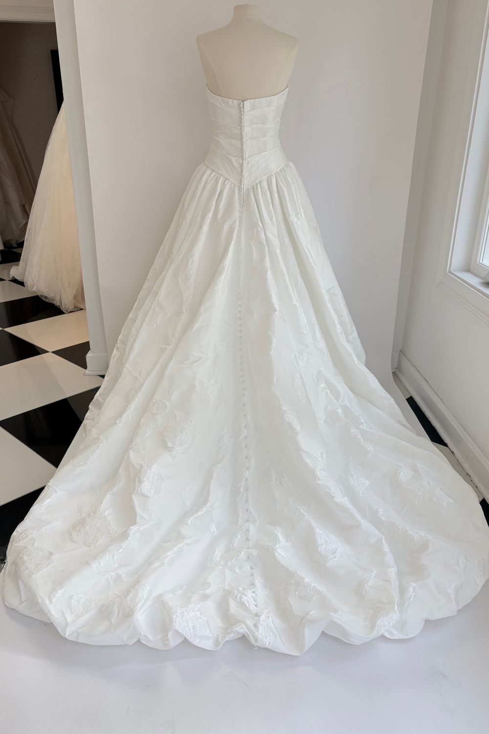 Essense of Australia D4325 3