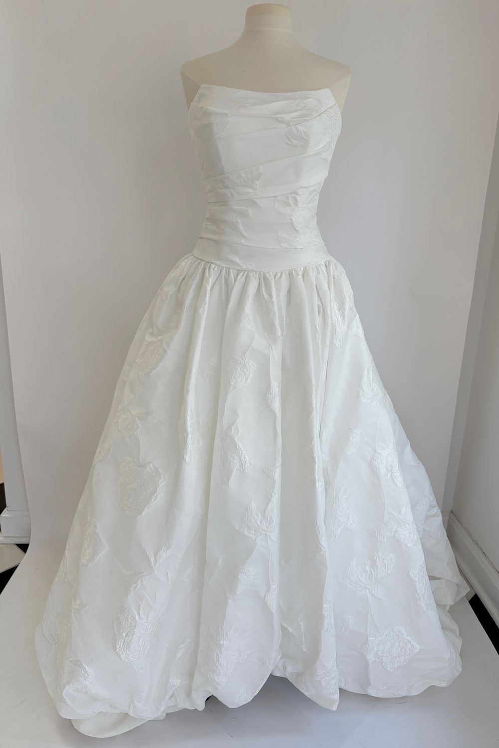 Essense of Australia D4325 1