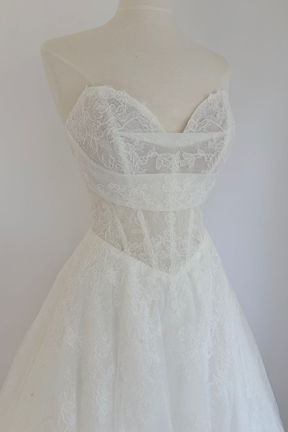 Essense of Australia D4270  0