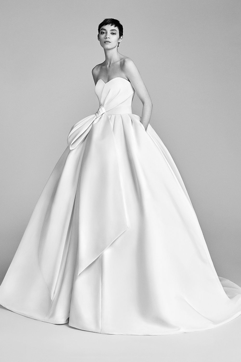 Viktor & Rolf BOW DRAPE BALLGOWN 1