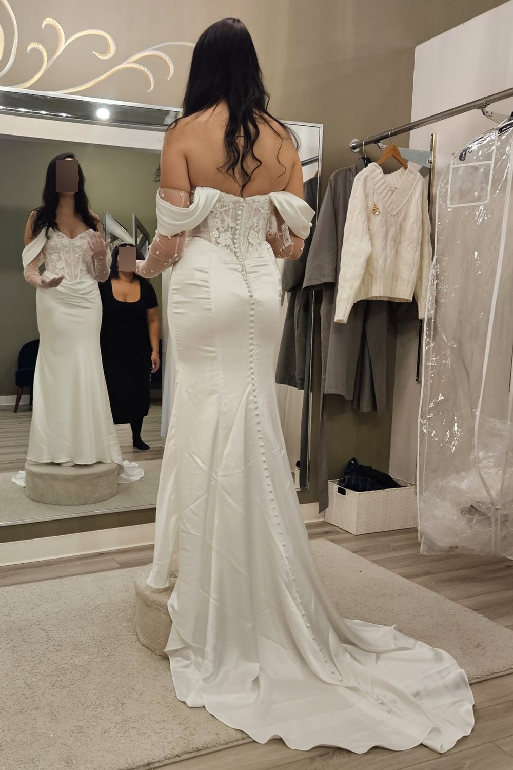 Never Worn Essense of Australia D4303 Wedding Dress