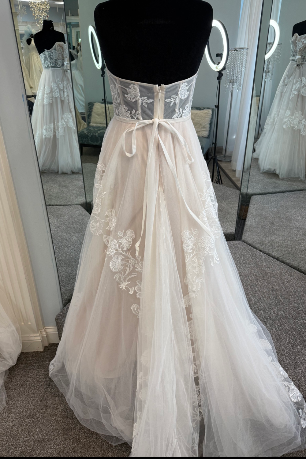 WILLOWBY 58713 Fable 4