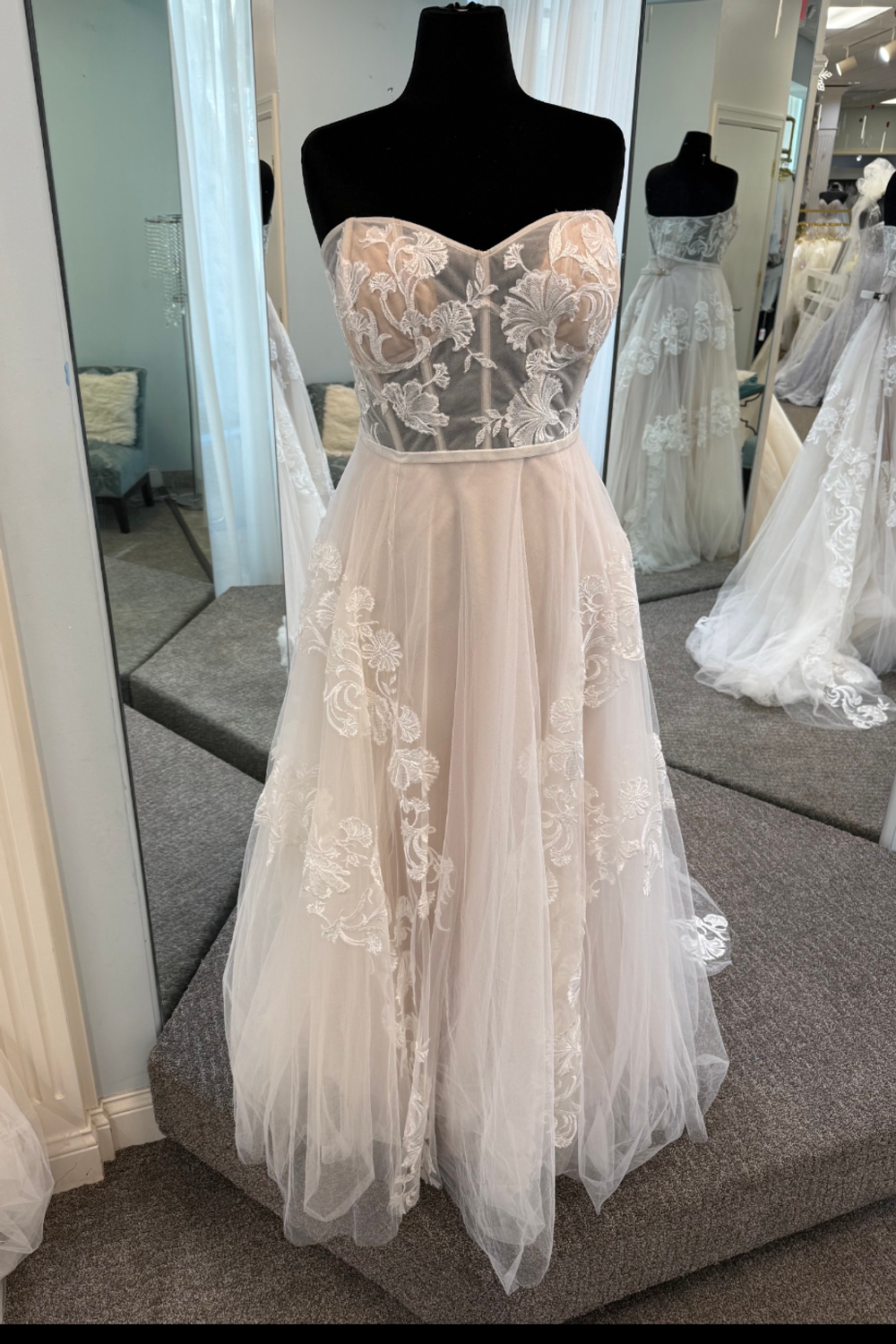 WILLOWBY 58713 Fable 1