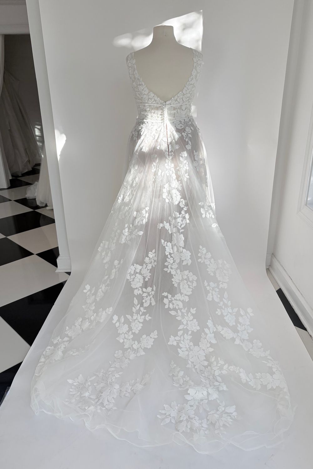 Essense of Australia D3783 3