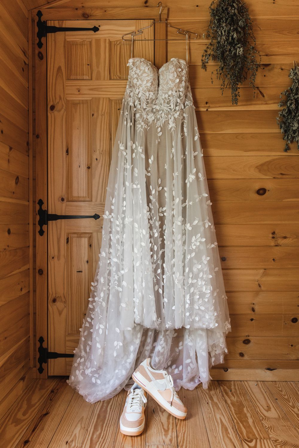 All Who Wander Raine 0