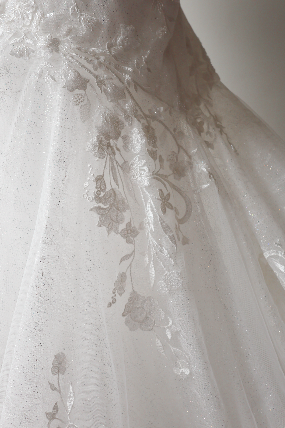 Keo Bridal Desire - Size 16 9