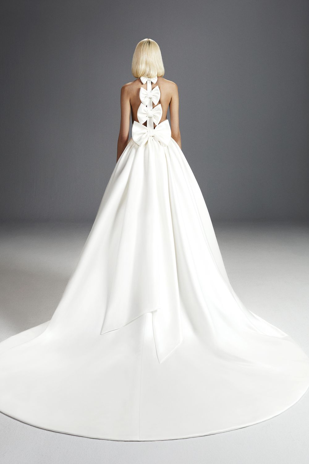 Viktor & Rolf DREAMY BOW GOWN 1