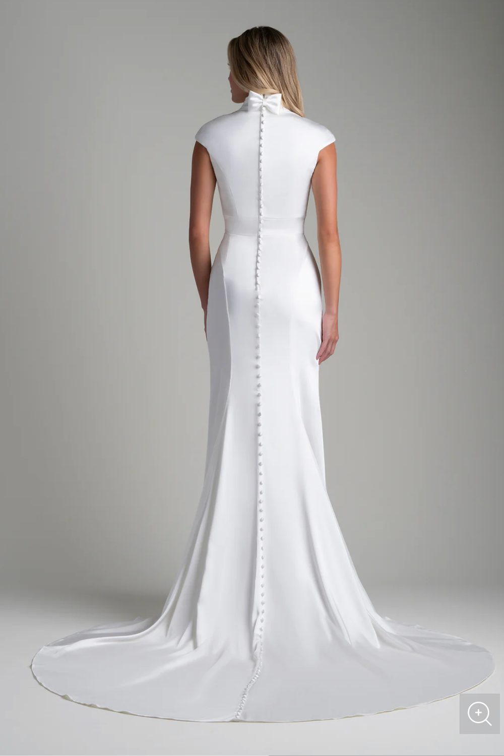 Allure Modest M755 1