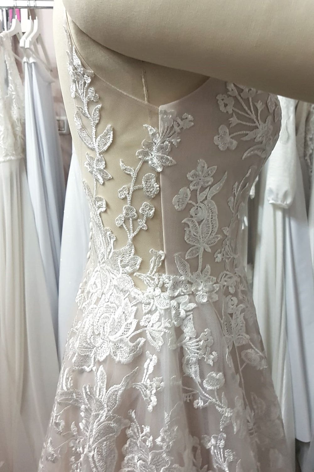 Eti Brener Romantic Lace Bridal Gown with Long Train Size 8 6